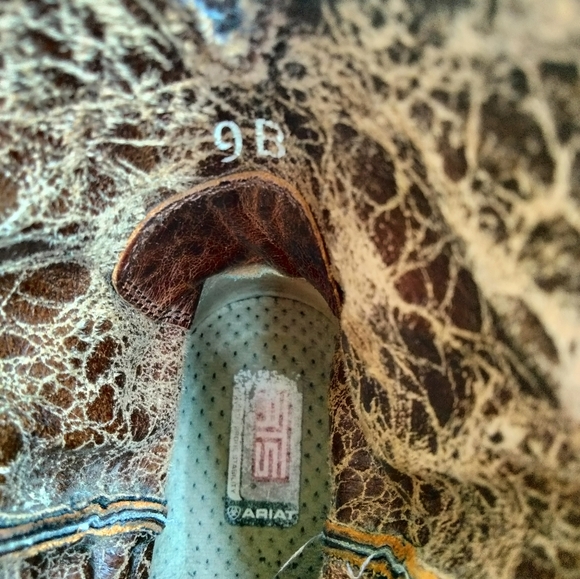 Ariat Dahlia Western Boot size 9. Style#10008780 - Picture 9 of 9